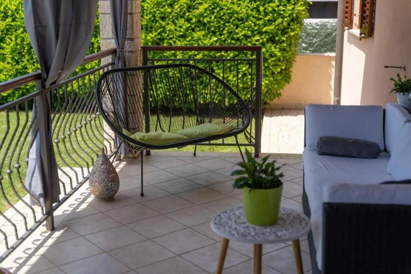 Villa Mia & Iva For 6 Plus 2 People Near Porec With Private Pool & Kids Playground - Pet Friendly