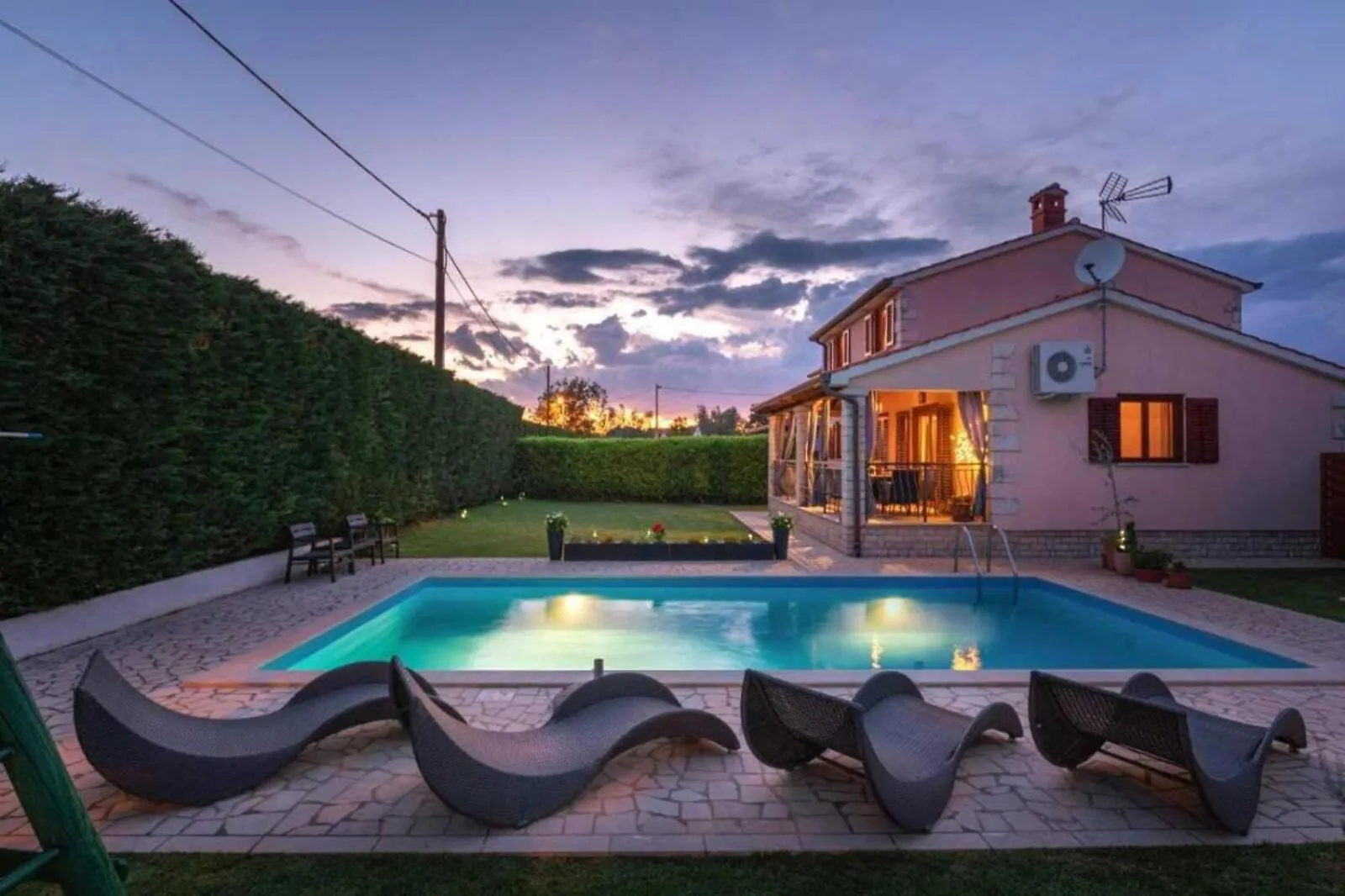 Villa Mia & Iva For 6 Plus 2 People Near Porec With Private Pool & Kids Playground - Pet Friendly