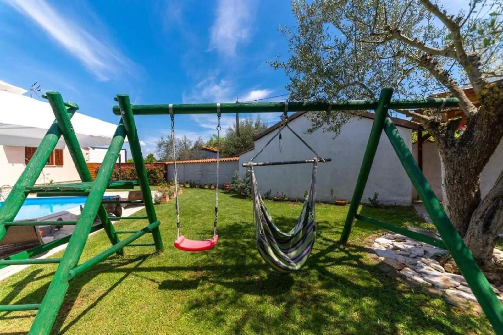 Villa Mia & Iva For 6 Plus 2 People Near Porec With Private Pool & Kids Playground - Pet Friendly